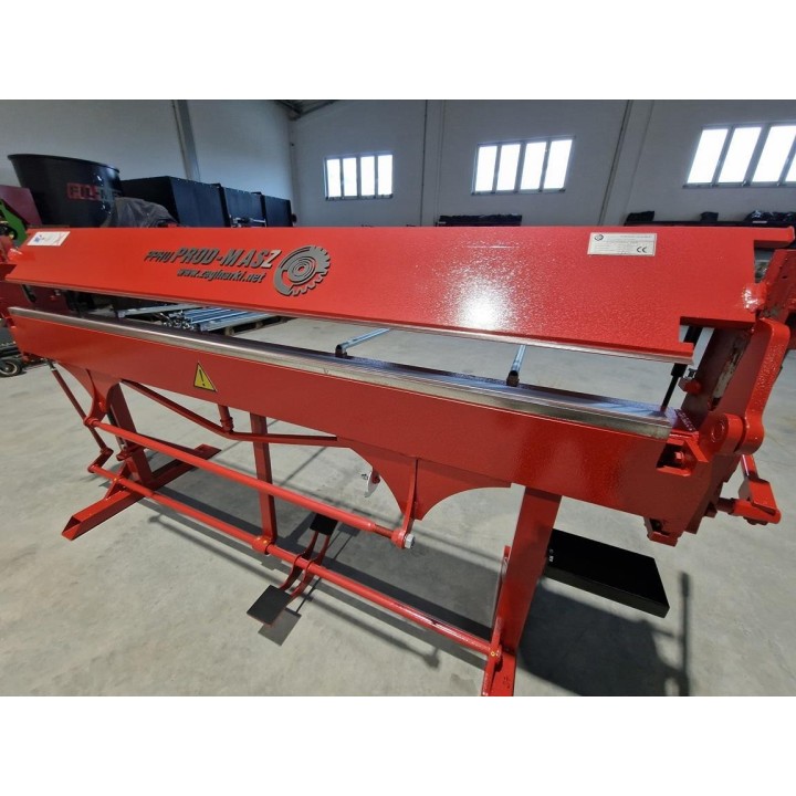 Abkantbank RED PLUS 2700/1.0/160* mit Fußpedal, Aussparung Biegemaschine