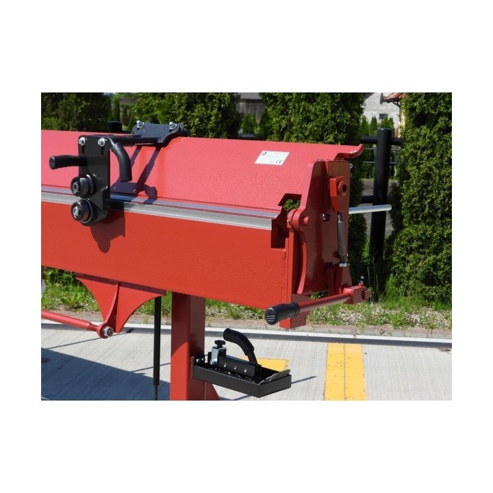 Abkantbank mit Aussparung RED-3200/1.0/150* Biegemaschine Kantbank